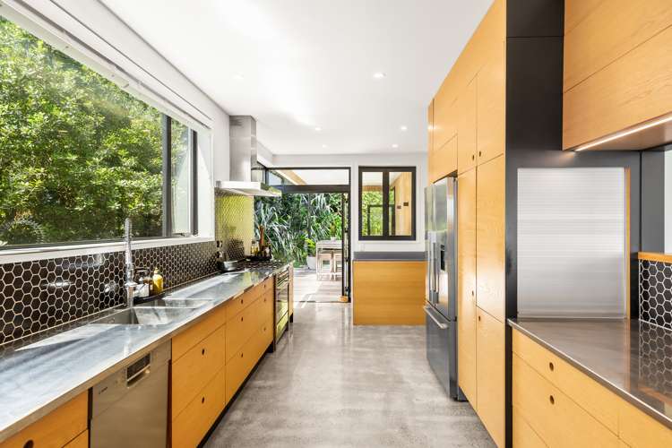 11 Edwin Mitchelson Road Muriwai_5