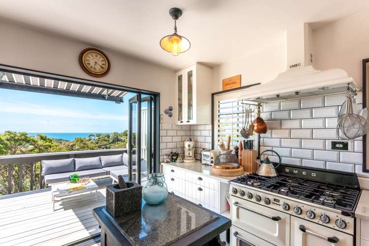 91 Queens Drive Oneroa_5