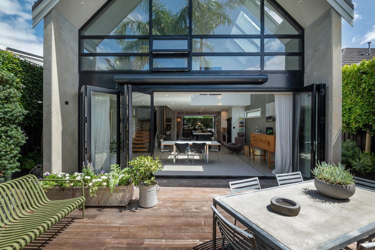 81 Queen Street Northcote Point_29