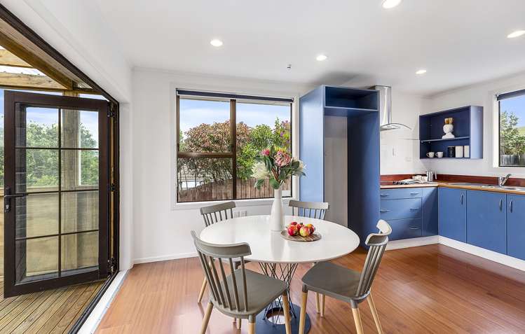 31 Hiwi Crescent Titahi Bay_13