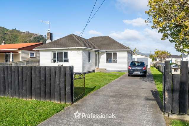 REFRESHED FAMILY HOME - MOVE IN READY