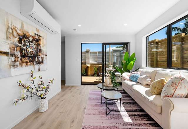 16 Mataura Place Clover Park_1