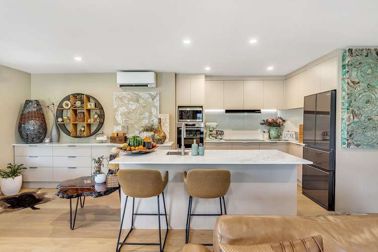 10 Ethereal Crescent_3