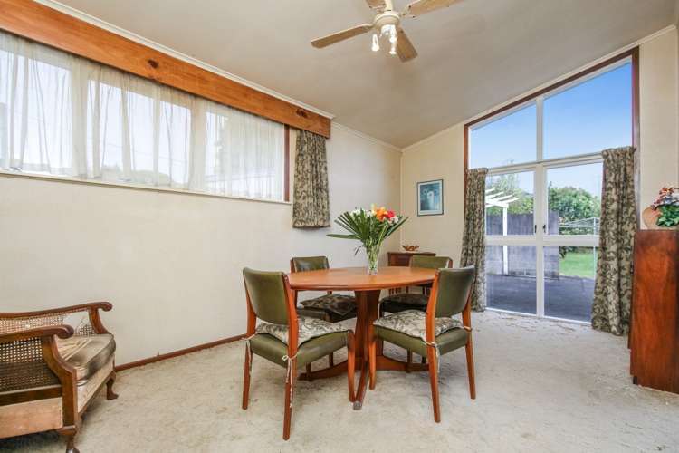 78 Roberts Road Te Atatu South_6