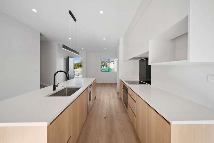 8/12 Clendon Place Manurewa_7