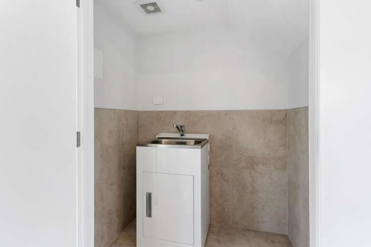 58 Clark Road Hobsonville_15