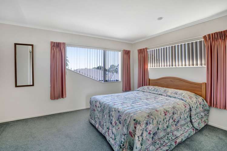 6 Saddle Row Welbourn_22