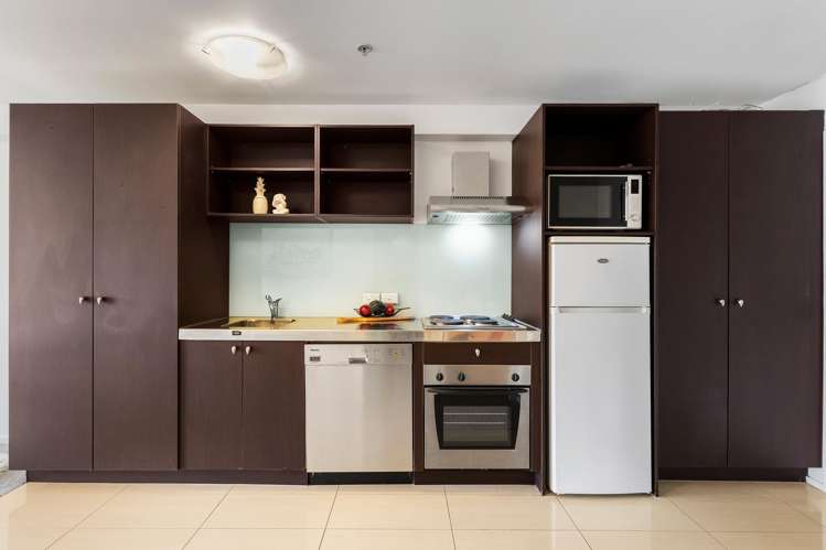 8B/18 Scotia Place Auckland Central_5