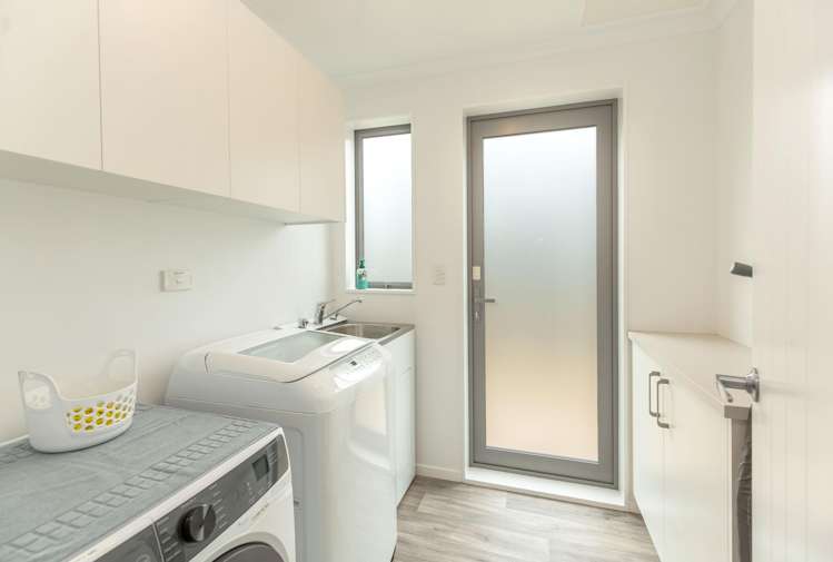 7 Orion Way Featherston_10