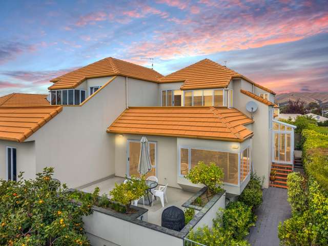 Spacious, Central & Views