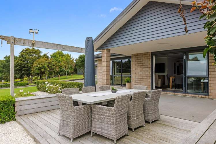7 Pebble Brook Road Wainui_2