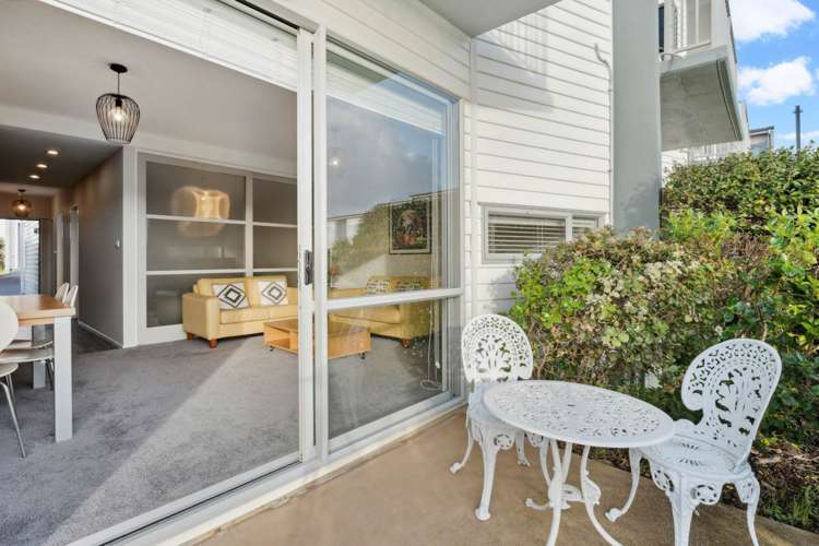 39/7 Kelvin Hart Drive_5
