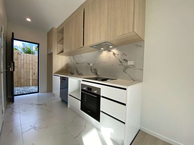 4/25 Abbotleigh Avenue Te Atatu Peninsula_1