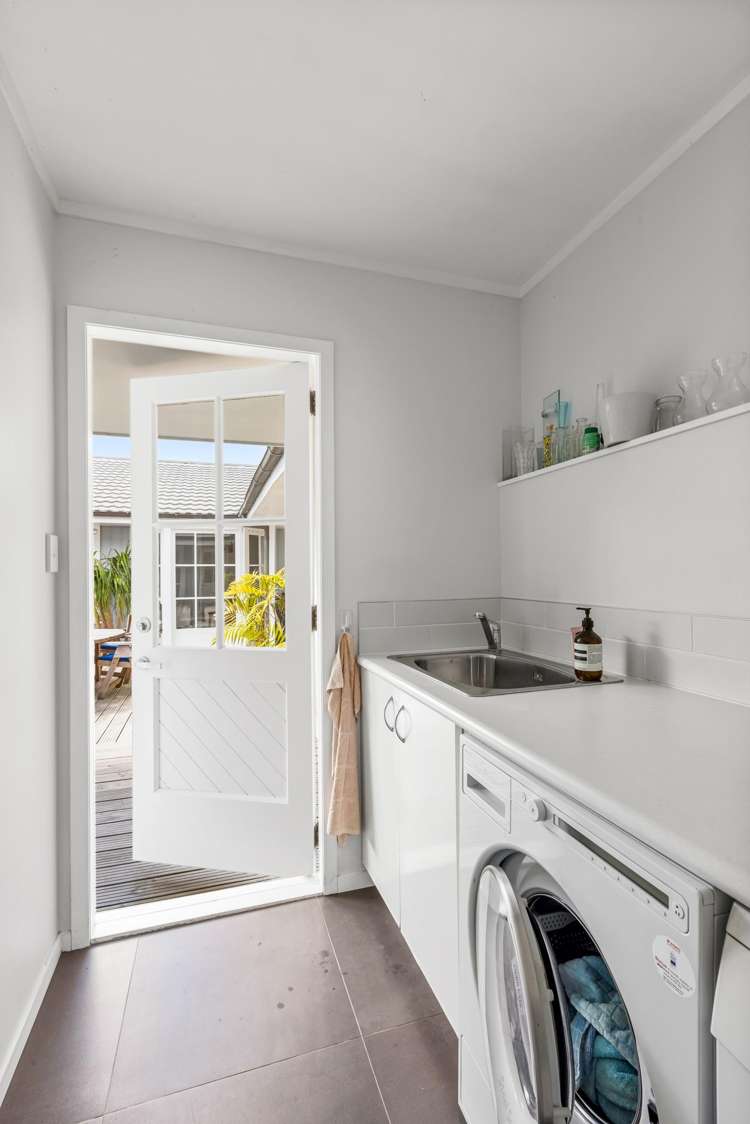25 Whitby Crescent Mairangi Bay_24