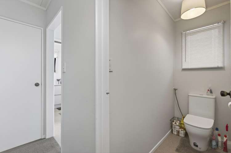 1/6 Hoyle Place Westown_19