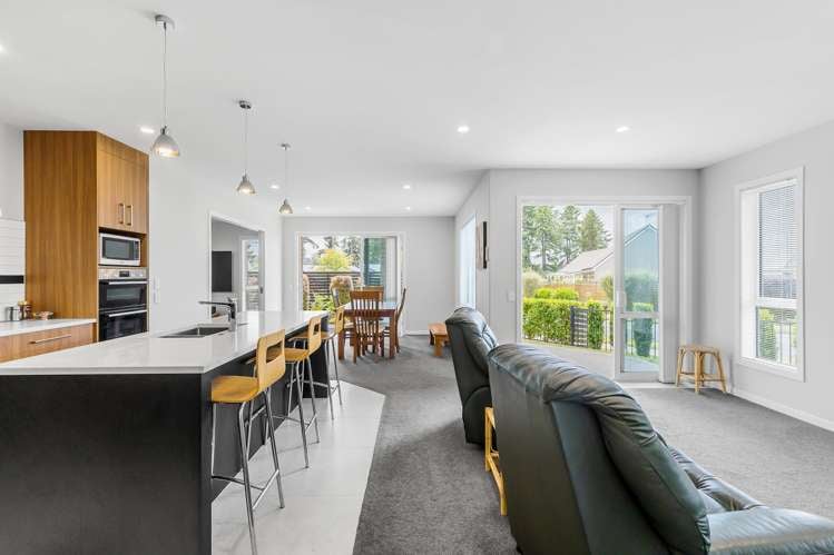 2 Bastille Court Rangatira Park_8