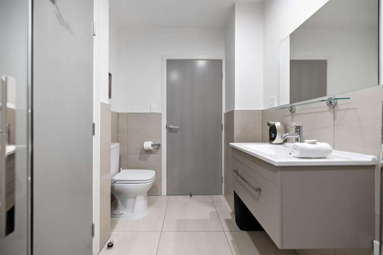 307/30 Red Oaks Drive_5