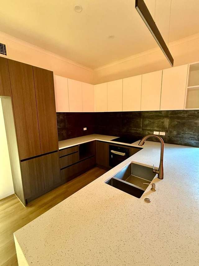 52 Aspiring Avenue Clover Park_3