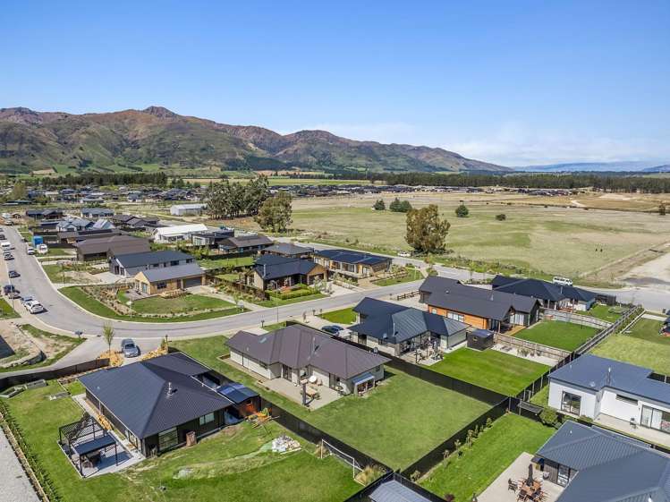 7 Tomtit Crescent Lake Hawea_17