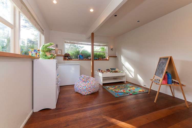 665 Huia Road Parau_8