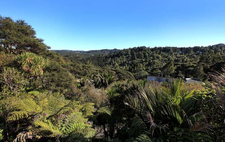 63 Huia Road Titirangi_17