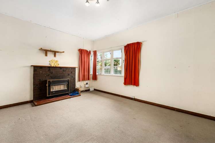 218 College Street West End_14