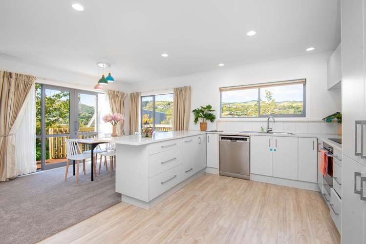 5 Hampton Hill Road Tawa_2