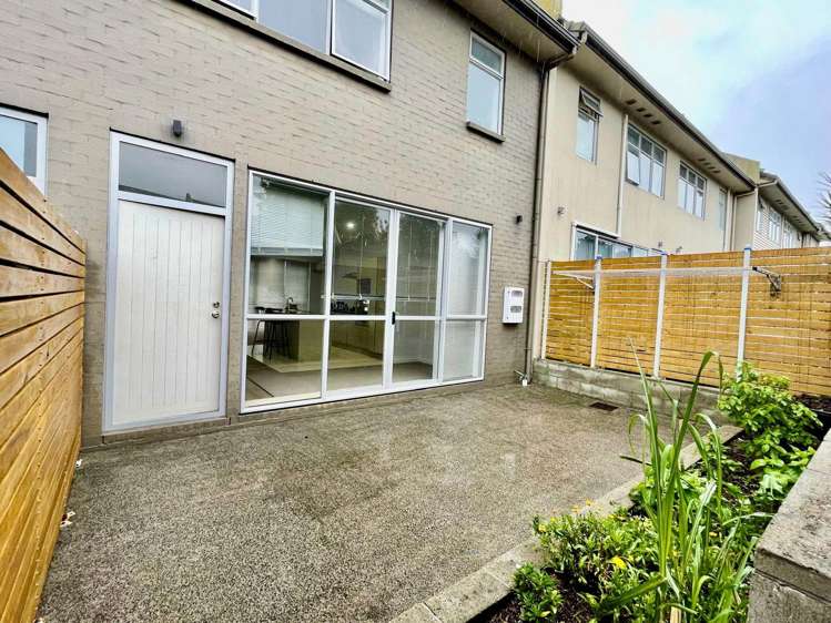 11 Concepts Way Flat Bush_6