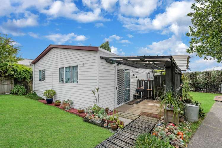 76 Pooks Road Ranui_12