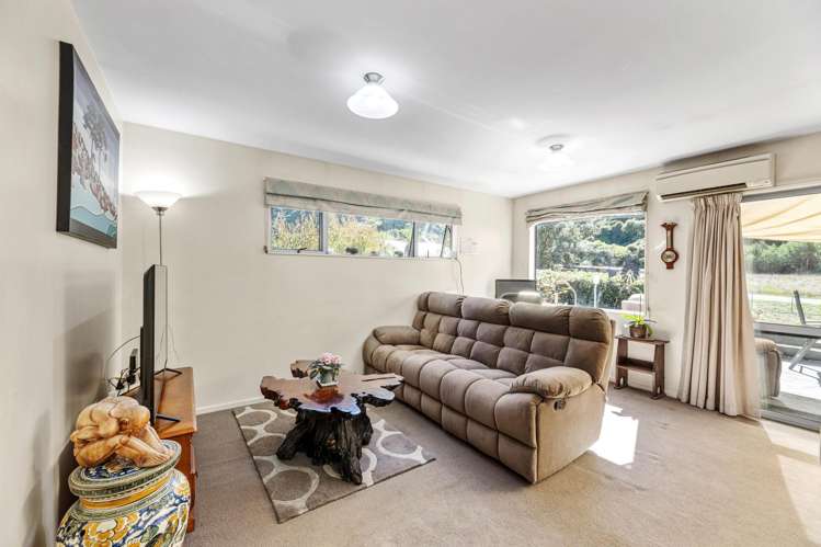4 Titoki Street Rarangi_5
