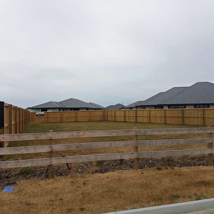 63 Sunline Avenue Lincoln_4