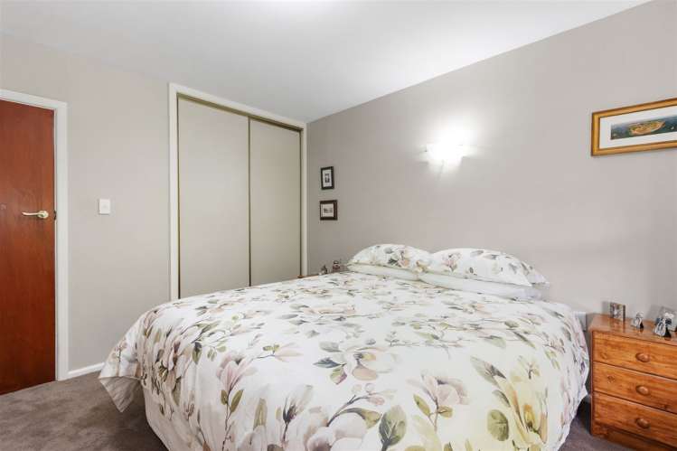 8a Woodstock Place Russley_7