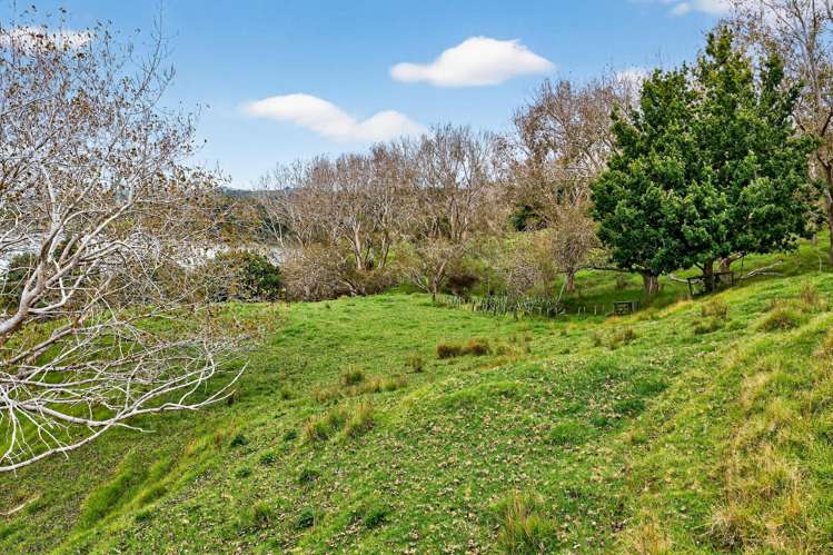 102B James Road Maungaturoto_27