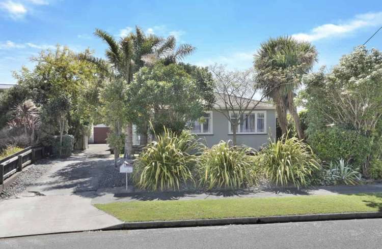 8 Nairn Crescent Awapuni_1