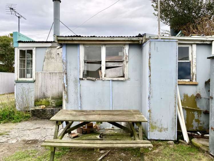 42 Pacific Drive Southbridge_19