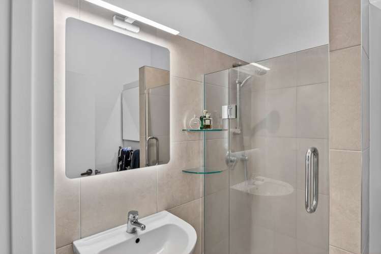 8 Leys Crescent Remuera_17