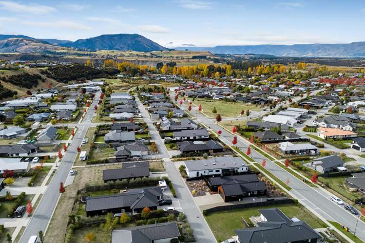 21 Warbler Lane Albert Town_35