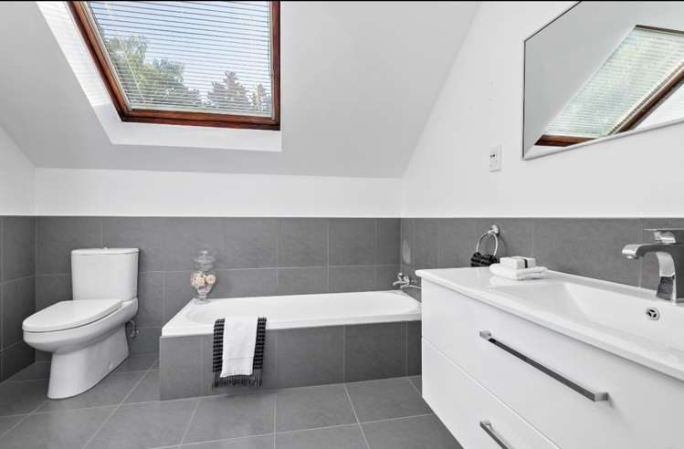 49 Roslyn Terrace Stanley Point_9