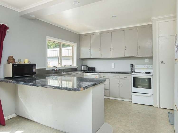 99 Kitchener Road Waiuku_3