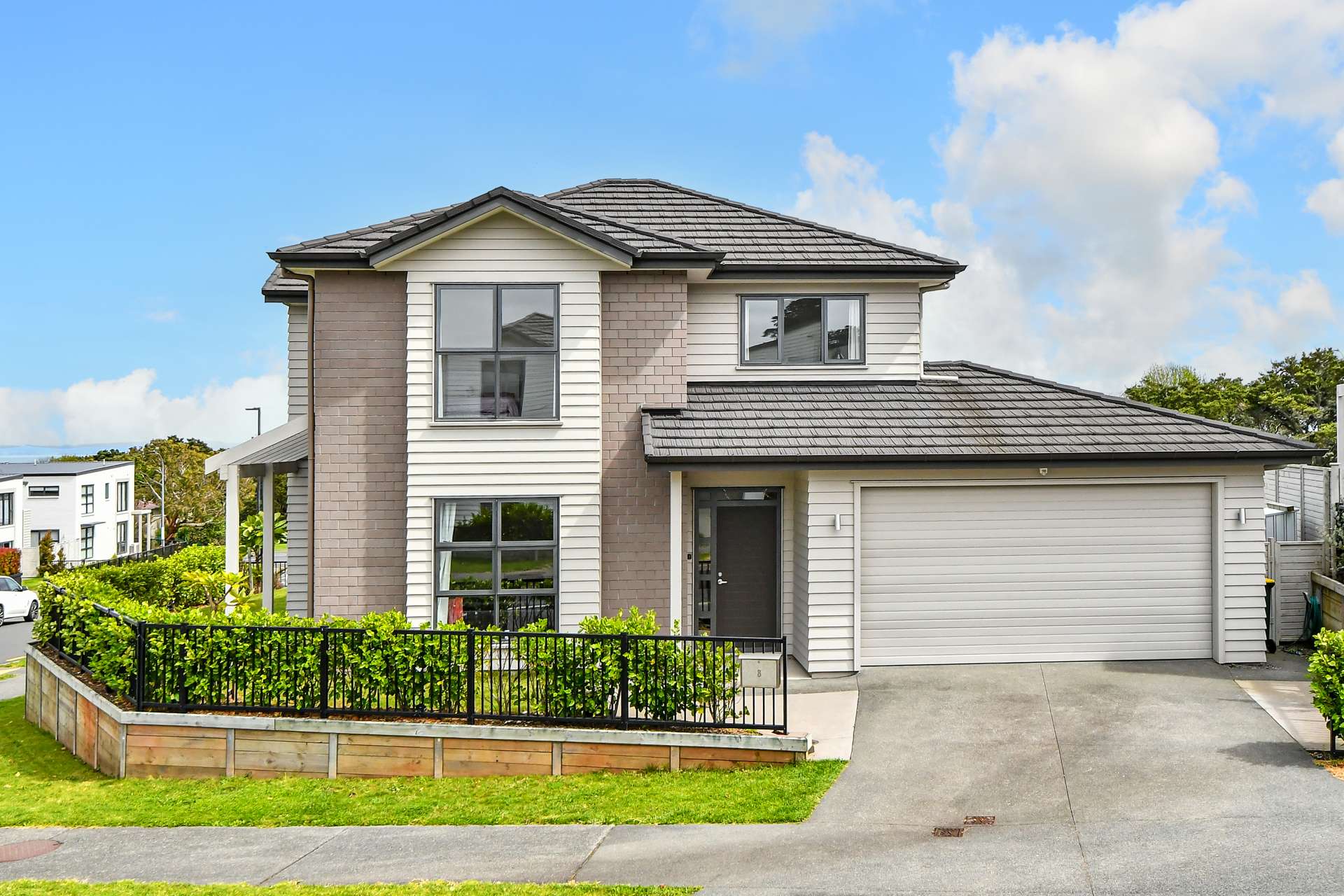 8 Matairangi Avenue Totara Heights_0