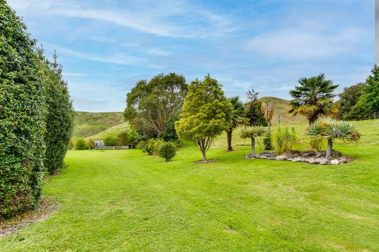 813 Seafield Road Puketapu_18