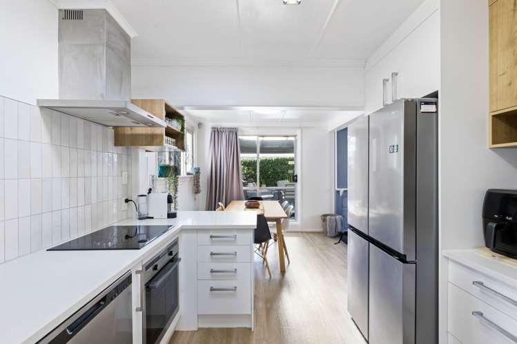 2/132 Edmonton Road Te Atatu South_5