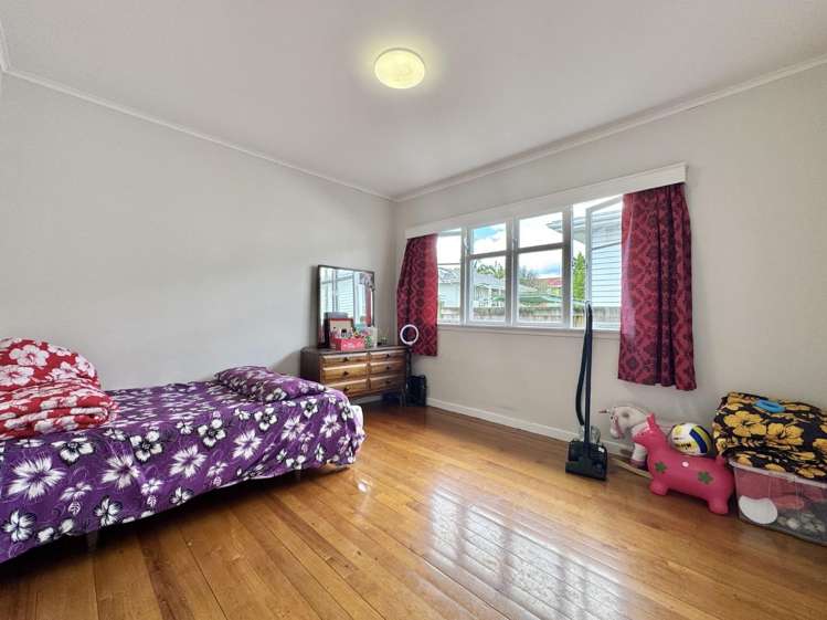 7 Marlene Avenue Te Atatu South_13