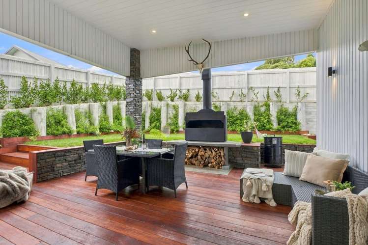 79 Whakaturou Crescent Pyes Pa_16