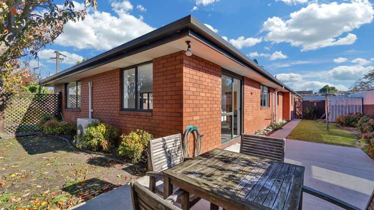 2/100c Tilford Street Woolston_10