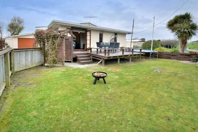 17 Connor Place Taieri Mouth_4