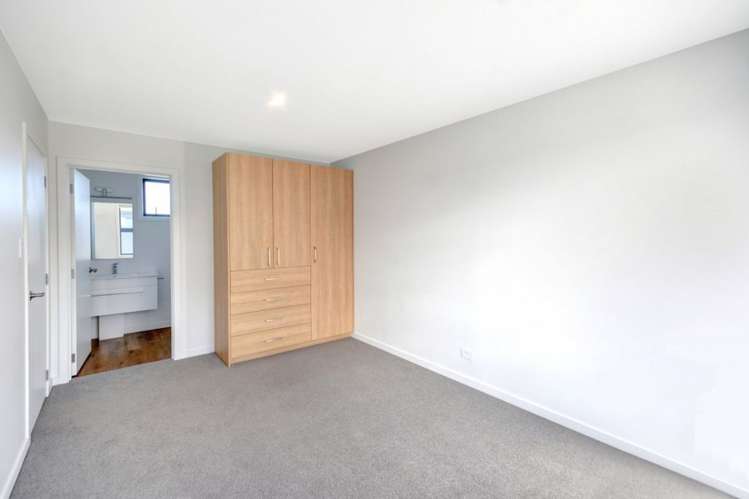 26/3 Moreau St Saint Kilda_18