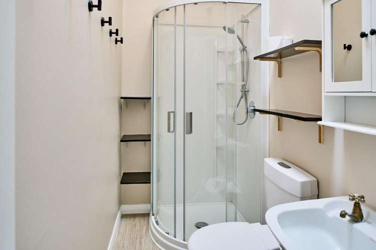 24 Luxford Street Berhampore_3