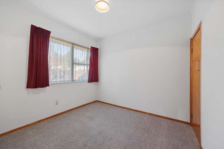 84 Barrys Road Glendene_12