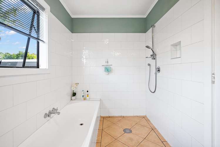 46 Carr Street Te Kamo_17